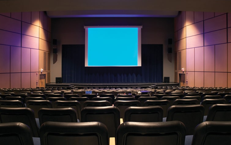 Découvrez l'intérieur de la salle de spectacle du TMC